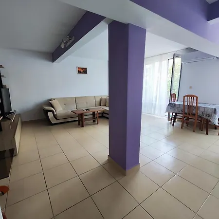 Varna Top Central Apartment דירה *