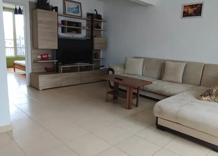 Varna Top Central Apartment דירה *